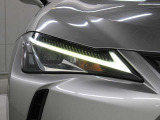 LEDヘッドランプには「オートマチックハイビームシステム」を搭載。夜間走行時にハイビームで走行可能と判断した場合、ロービームとハイビームを自動的に切り替え、前方視界確保をアシストします。