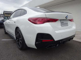 長期にわたる保証を実現。安心の無償保証。2年間のBMWプレミアムセレクション保証と延長保証(別途費用)を合わせて最大4年間の保証。万一の故障に長期間備えることができ、ご安心してお乗り頂けます。