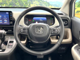 【純正革巻きステアリング】上質な革を使用することで、手にしっかり馴染みとても運転しやすいハンドルです♪
