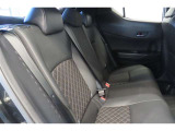 【トヨタ認定中古車の安心3】1年間走行距離無制限の「ロングラン保証」が付いています。年式は問わず、全国約5,000ヶ所のトヨタのお店で保証修理を受けることができます