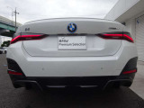 BMW正規販売店のお車は、全てのお車にBMW認定中古車保証書が発行されます。保証約款もございますので、保証内容が明確でございます。お客様にご安心してお乗り頂けますよう、全力でお客様をサポート致します。
