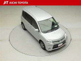 両側パワースライドドア付きだから、狭い駐車スペースなどでの乗り降りラクラク♪小さなお子さまのいるご家庭には嬉しい装備です。