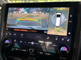 【パノラミックビューモニター】専用のカメラにより、上から見下ろしたような視点で360度クルマの周囲を確認することができます☆死角部分も確認しやすく、狭い場所での切り返しや駐車もスムーズに行えます。