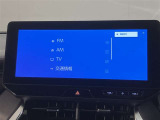 いまや必須装備「ナビゲーション」搭載!知らない場所にスイスイッとドライブ。もう、これなしではハンドルを握れませんね!でも運転中の操作は危険ですのでご注意ですね☆