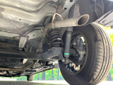 お車を安心してお乗りいただく為には、足回りの定期点検が欠かせません。サービスサポート(有償保証)では無料点検もご提供しており、安心のカーライフをお過ごしいただけるサポート体制が整っています。