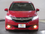 フロントグリルとヘッドライトを一体的に造形することで、Hondaのデザイン「ソリッド・ウイング・フェイス」が、ワイドで先進的なイメージを強調しています。