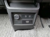 電源ソケット(DC12V)、〈USB電源ポート、TYPE-C 2個、HDMIポート)