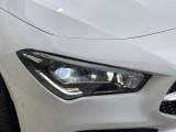 ●LEDヘッドライト:夜間走行時も良好な視界を確保し安心して運転できる高輝度LEDヘッドライトを装備!点灯速度が早く、消費電力も抑えられています。