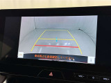 バックモニター付なので後退時に後方が見えるので安心。 車は構造上、死角がたくさんなので万が一を考えると必須ですね。 あくまで補助の為の装備、バックは目視で確認する事が重要ですよ。