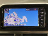 いまや必須装備「ナビゲーション」搭載!知らない場所に、スイスイッとドライブ。なんて便利な機能でしょうか?もう、これなしではハンドルを握れませんね!でも、運転中の操作は危険ですのでご注意ですね☆