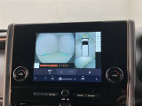 いまや必須装備「ナビゲーション」搭載!知らない場所にスイスイッとドライブ。もう、これなしではハンドルを握れませんね!でも運転中の操作は危険ですのでご注意ですね☆