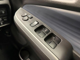 ご納車後の定期的点検に合わせて、「エンジンオイル&フィルター交換」を行うお得なメンテナンスパッケージの「安心メンテナンスパック」をおすすめしております。詳細については当店スタッフまでお尋ねください。