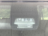【トヨタセーフティセンス】走行中に前方の車両等を認識し、衝突しそうな時は警報とブレーキで衝突回避と被害軽減をアシスト。より安全にドライブをお楽しみいただけます。
