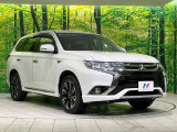 高透明度のガラス皮膜で撥水はもちろん、上質なツヤ・光沢を実現。紫外線や酸性雨から大切な愛車を保護し、色あせ・劣化を防止。「弾スプラッシュコート」、「弾プリミッサコート」からお選びいただけます。