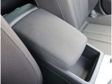 Audi正規ディーラーが高品質をお約束。高度な訓練・教育を受けたAudi専任メカニックが、100項目にもおよぶ精密な点検を実施いたします。すべてをクリアしたAudi車だけが、あなたのお手元に届けられるのです。