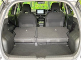 普段のお買い物や通勤、送迎等に十分な荷室スペースを確保しております。セカンドシートを倒すと、大きな荷物の積載も可能です♪