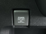 スマホや車載アクセサリーの電源確保に便利なアクセサリーソケットを装備。