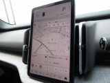 センターディスプレイは12.3インチのサイズとなります 縦型のためナビでは進行方向まで広く見通せます スピードやシフト等の表示もこちらになります