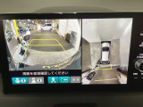 バックモニター付きで車庫入れもラクラク♪