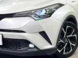 【シーケンシャルターンランプ付きLEDヘッドライト】人気の『流れるウィンカー』付きのLEDヘッドライトを装備♪高級感はもちろん、点灯時は存在感たっぷりで他車からも認識されやすく安心です。
