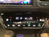 ダブルエアコンは、運転席と助手席でそれぞれ異なる温度を設定できます。