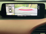 【360&deg;ビューモニター】専用のカメラにより、上から見下ろしたような視点で360度クルマの周囲を確認することができます☆死角部分も確認しやすく、狭い場所での切り返しや駐車もスムーズに行えます。