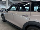 MINI自動車保険をご存知でしょか?万が一の事故の際、当社とMINI保険を引受している国内大手損保会社と連携して迅速に対応いたします。長期保険もお取り扱いしております。是非お話させてください。