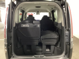 軽い力でサッと倒せるシートアレンジ。急に荷物が増えても、その場でサクッとスペースを広げられます。毎日の『困った』を『助かった』に変える工夫が満載です。