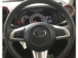とっても見やすいメーターです。夜間時はラグジュアリーな気分にさせてくれる照明が魅力ですので、夜のドライブも楽しみになりますよ♪