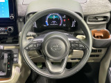 【純正革巻きステアリング】上質な革を使用することで、手にしっかり馴染みとても運転しやすいハンドルです♪