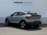 ◆バック/万が一を考え、安全性を重視する方に選ばれているVOLVO車。ドアを開閉するとその重み・厚みに驚くはず