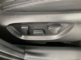 納車前にご案内しますボディーコーティングを施工する事をお勧めします。理由1納車時ピカピカ、2洗車も楽々だし雨で多少の汚れも無くなります、3運転してて気持ちがよいetc.