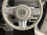 当店ではauも取り扱っております。お車と一緒にau携帯の機種変更も可能です♪また、自動車保険も取り扱っております。車の支払いと自動車保険の支払いをまとめてお支払い可能なプランもあります♪