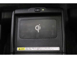 対応機器なら置くだけで充電が出来る「qi」搭載しています