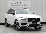 リアウインドー5面にはダークティンテッドガラスを搭載。UVカット機能のみならず、プライバシー保護の役割も果たします。