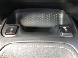 シートヒーター付き。 寒い日の朝は、シートヒーターは快適です。 室内が暖まるまでの時間でも、お尻はポカポカ♪