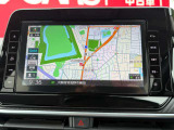 大画面9インチナビが付いています!ナビゲーションの案内も高精細で見やすいです!Bluetooth接続でハンズフリー通話も出来ますので安心ですね!