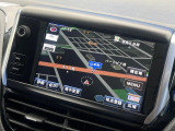 ●純正ナビ:一体感のあるナビは、高級感ある車内を演出してくれます。オーディオ機能も充実しておりますので、運転もより楽しめます♪
