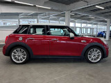 BMW・MINIの厳しい試験を突破したメカニックが多数在籍しております。ご購入後の納車前整備をしっかりいたします。楽しいMINIライフをお過ごしください。