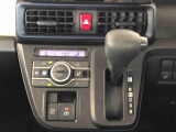 温度を設定すれば、自動で車内の温度管理をしてくれる優れものです♪ATミッションで運転楽々
