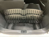 【ラゲッジルーム】実用性に優れた二段式ラゲッジル-ムでお荷物を別々に収納が可能♪♪