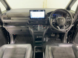 この車両は禁煙車となりますがタバコを含めた車内のニオイに関しては、個人の主観となる為、ご来店時にお客様に確認して頂いておりますので、ご了承下さい。