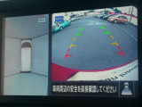 ☆全周囲カメラが駐車をアシスト☆4つの高解像度カメラで車の周囲を撮影!見えにくい死角の駐停車も驚く程に楽々です。バックカメラは、車庫入れの時は勿論、後方の安全確認もできて安心です♪