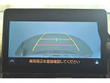 バックガイドモニターで、後方を確認しながら安心して駐車することができます。運転初心者も熟練者も必須の機能ですよ!