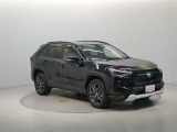 「中古車ハイブリッド保証」付き。ハイブリッド機構を無償で保証します。保証期間は、初度登録年月から10年目まで、またはロングラン保証が終わってから3年間。ただし累計走行距離が20万km以内です。