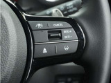 ◆アダプティブクルーズコントロール◆予め設定した車速内でクルマが自動的に加減速。前走車との適切な車間距離を維持しながら追従走行します。【LKAS】車線維持支援システムでステアリング操作を支援。
