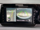 アラウンドビューモニターは前方や側面を映し出すことも可能ですので発進時の確認や幅寄せ離合時などにとても便利です。