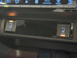 【シートヒーター】スイッチを入れると数十秒で座席が温かくなります。エアコンとは違い、身体と密着しているシートが温まるので、冬場には嬉しい装備です!