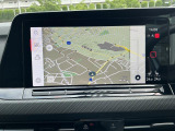 純正インフォテイメントシステム「ディスカバープロ」。ナビゲーションをはじめ、エアコンや運転支援システムなど各種設定機能を快適に操作できます。