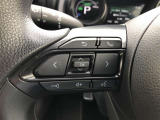 【ステアリングスイッチ】左です。ハンドルから手を離さず、運転に集中したまま手元でオーディオ操作等ができます。